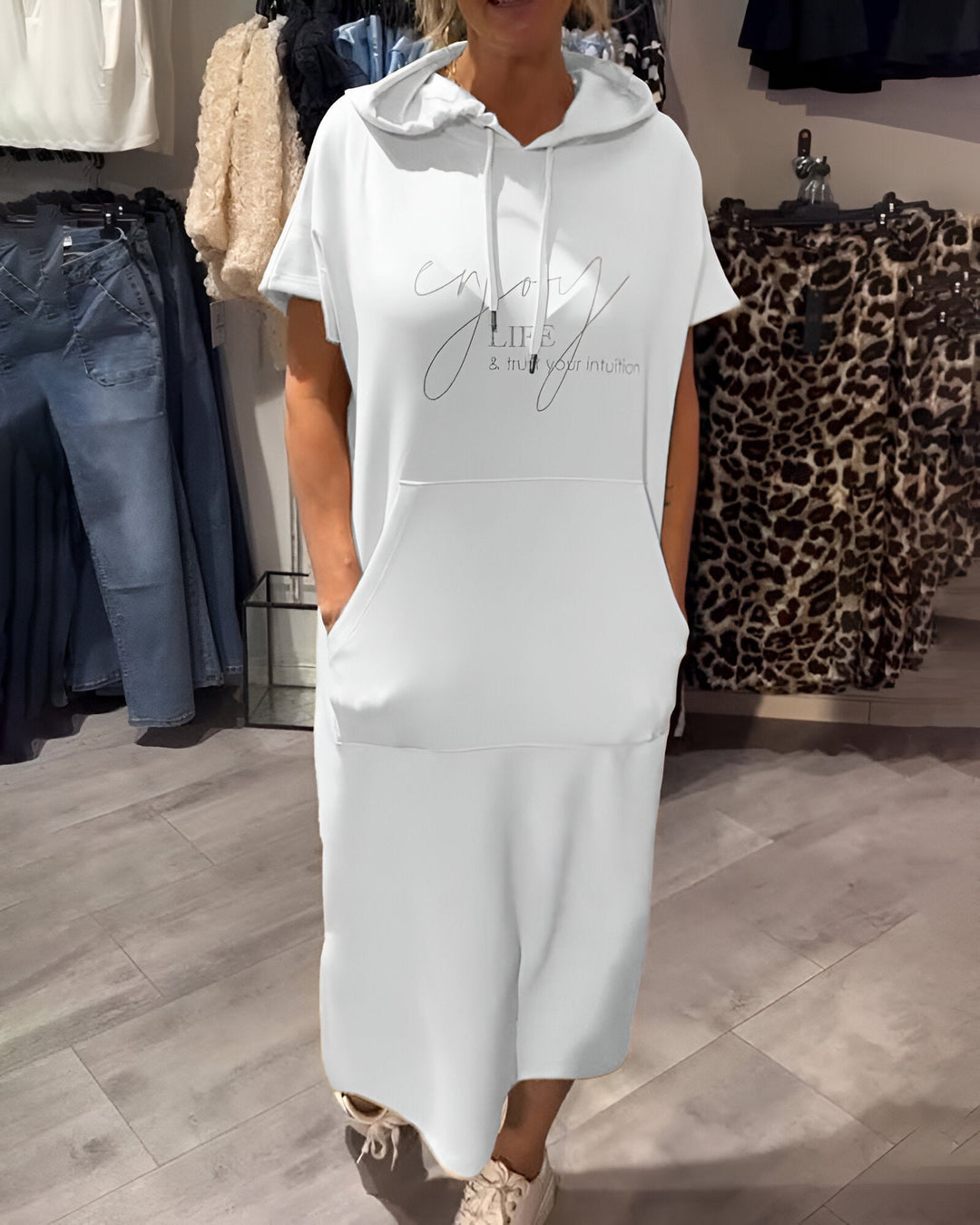 Saskia | Robe décontractée avec capuche