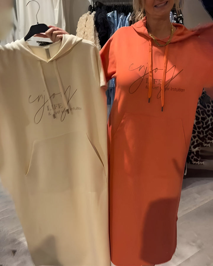 Saskia | Robe décontractée avec capuche
