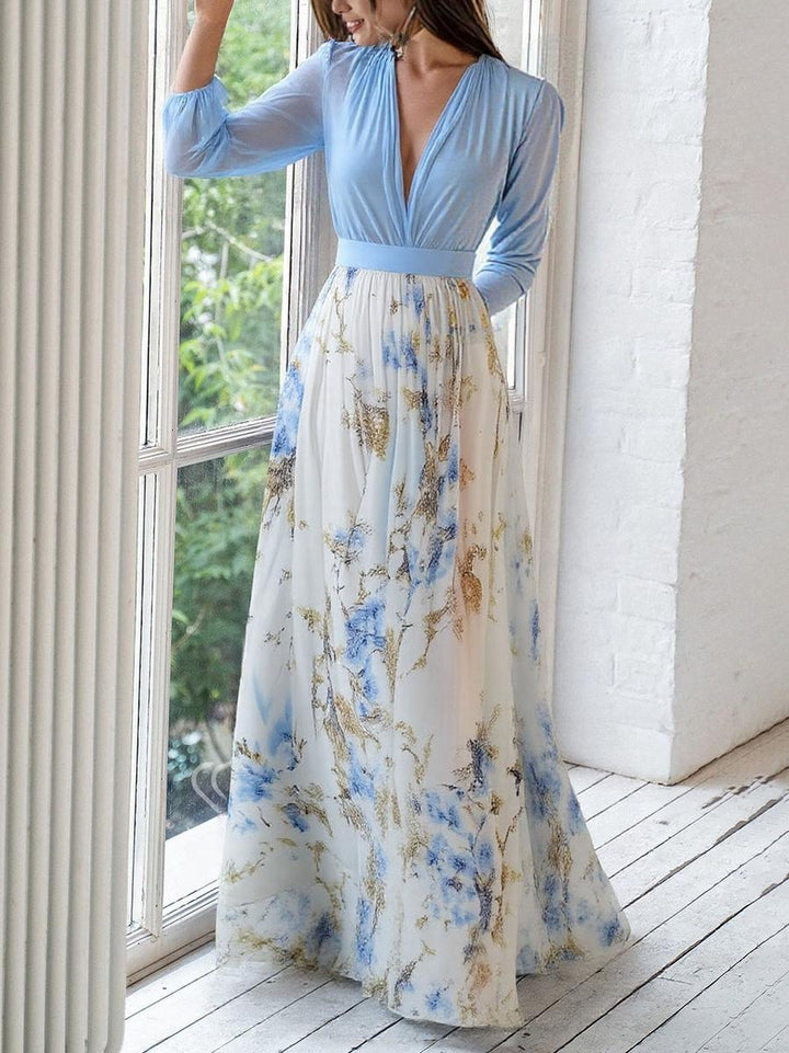 Elwira | Robe fluide en chiffon dans des nuances de ciel et de fleurs