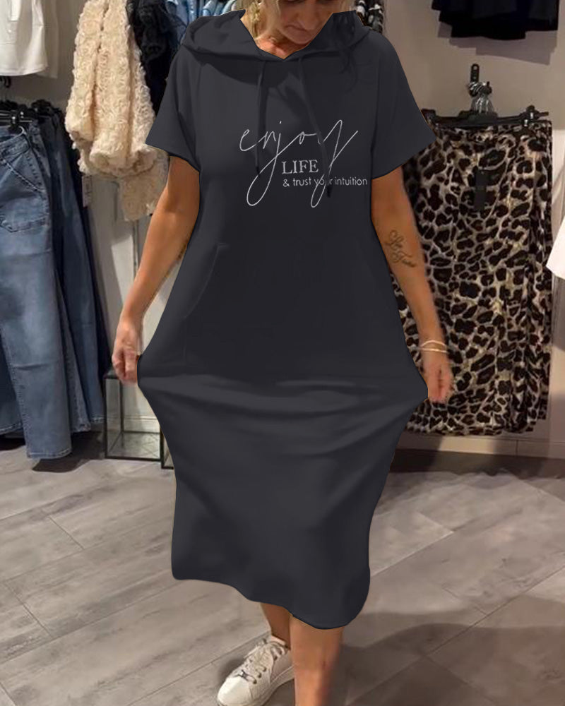 Saskia | Robe décontractée avec capuche