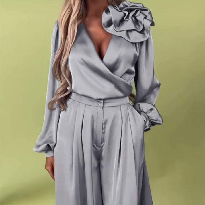 Witoria | Ensemble élégant en satin – chemise croisée à manches longues et pantalon large