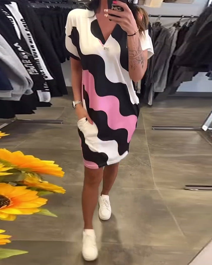 Karina | Robe avec imprimé vagues et décolleté en V