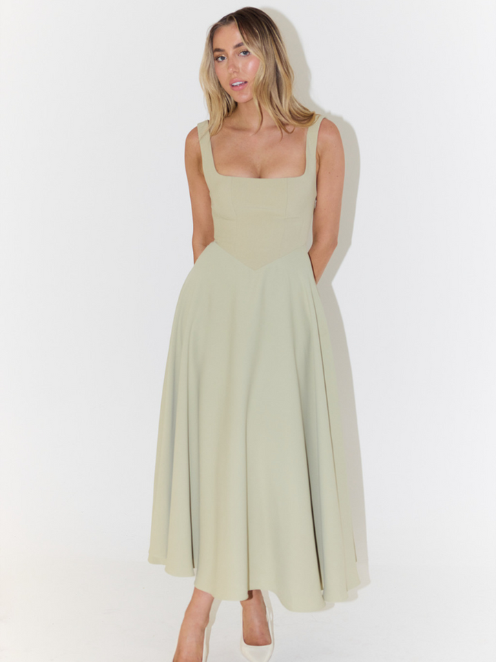 Helena | Robe longue avec décolleté carré