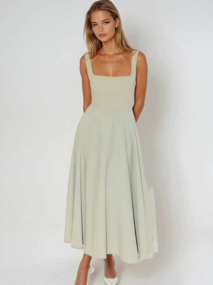 Helena | Robe longue avec décolleté carré