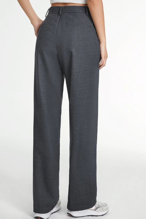 Paulina | Pantalon à jambes larges et plis – élégance à chaque pas