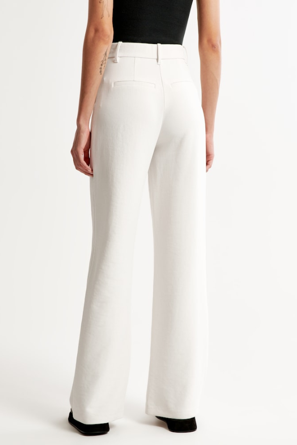 Paulina | Pantalon à jambes larges et plis – élégance à chaque pas