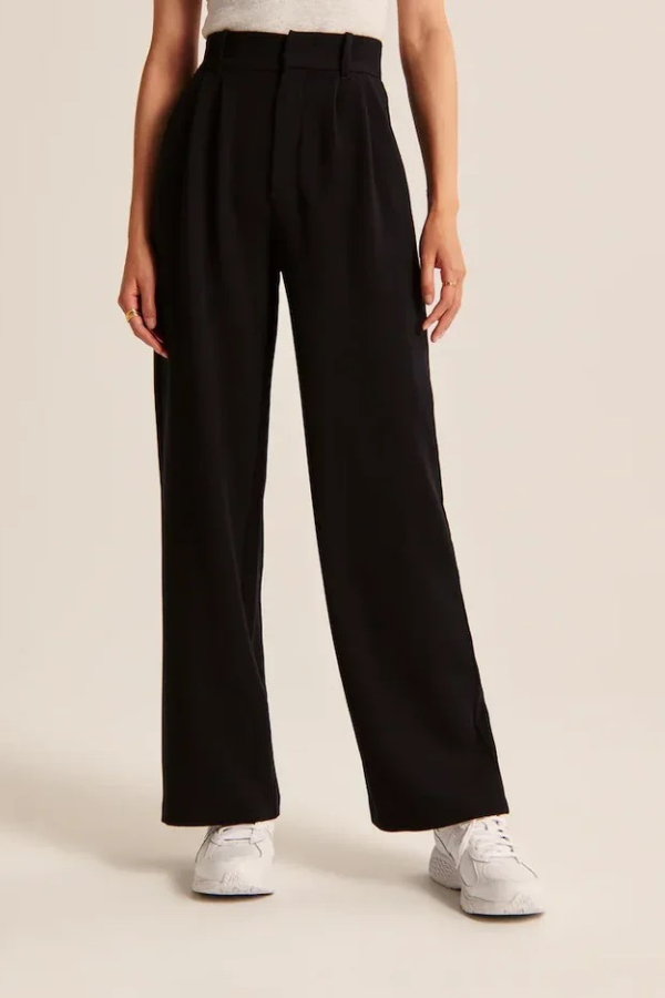 Paulina | Pantalon à jambes larges et plis – élégance à chaque pas