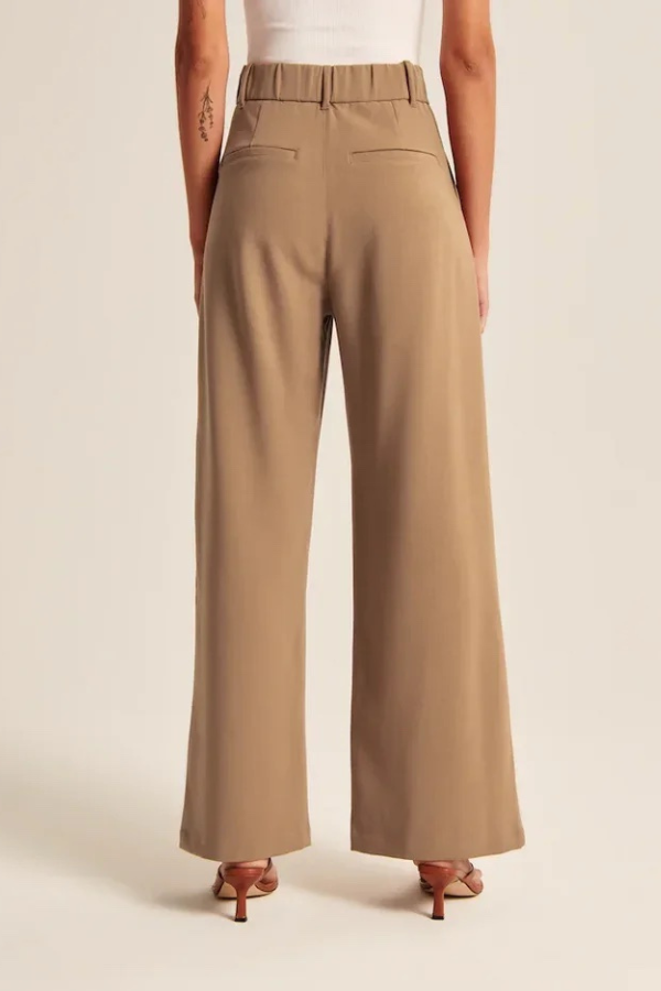 Paulina | Pantalon à jambes larges et plis – élégance à chaque pas