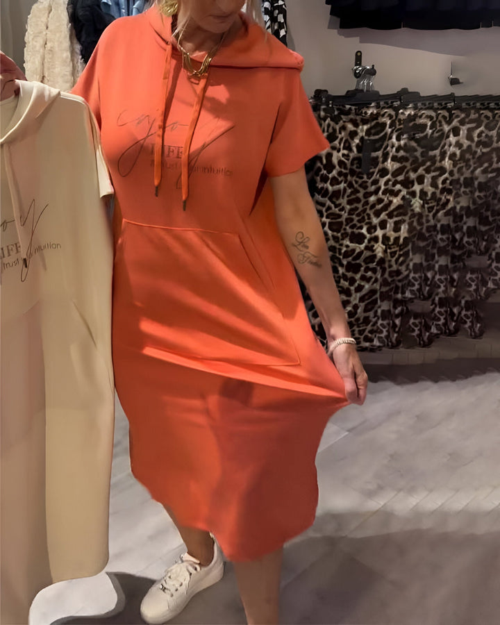 Saskia | Robe décontractée avec capuche
