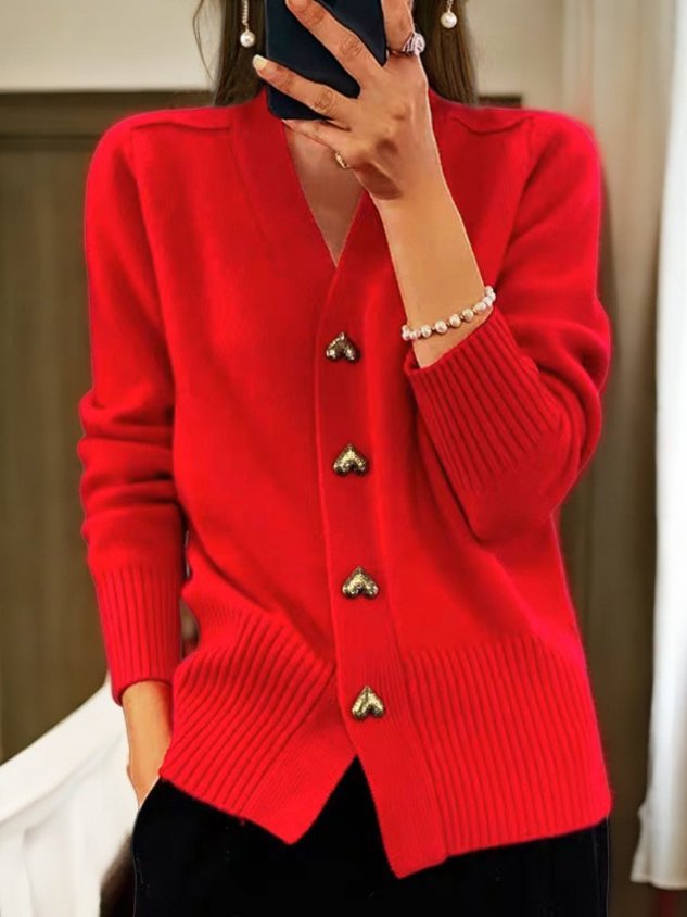 Katarzyna | Cardigan avec des boutons en forme de cœur