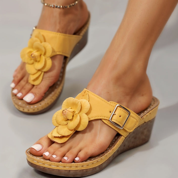 Hazel – Claquettes Orthopédiques Extra Confortables à Talon Wedge avec Accent Floral